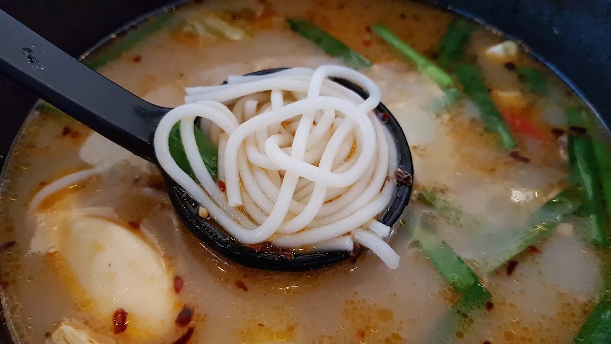 雲南過橋米線, Shi MiaoDao (Ten Seconds) Yunnan Rice Noodle (Scarborough) 十秒到云南过桥米线